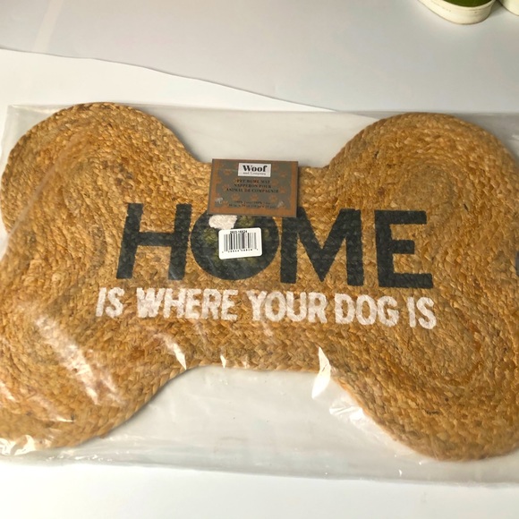 Woof & Co Set of 2 Pet Bowl Mats Welcome Mats - Picture 1 of 4